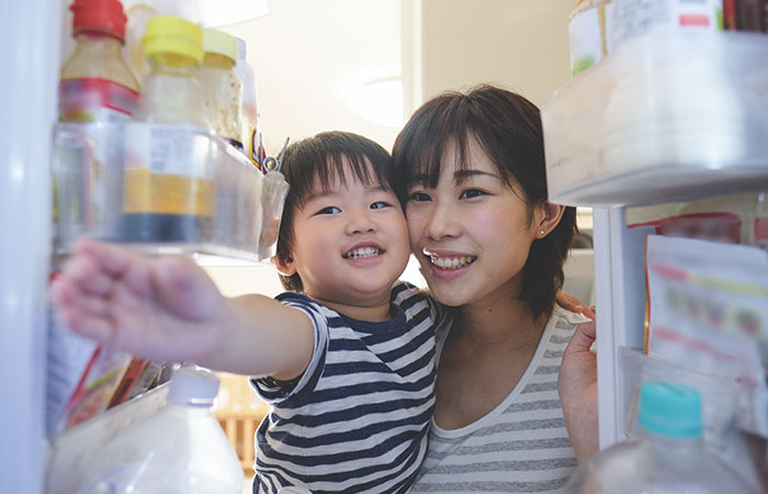 boy mom see fridge